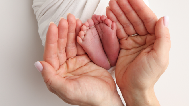 vroeggeboorte handen baby