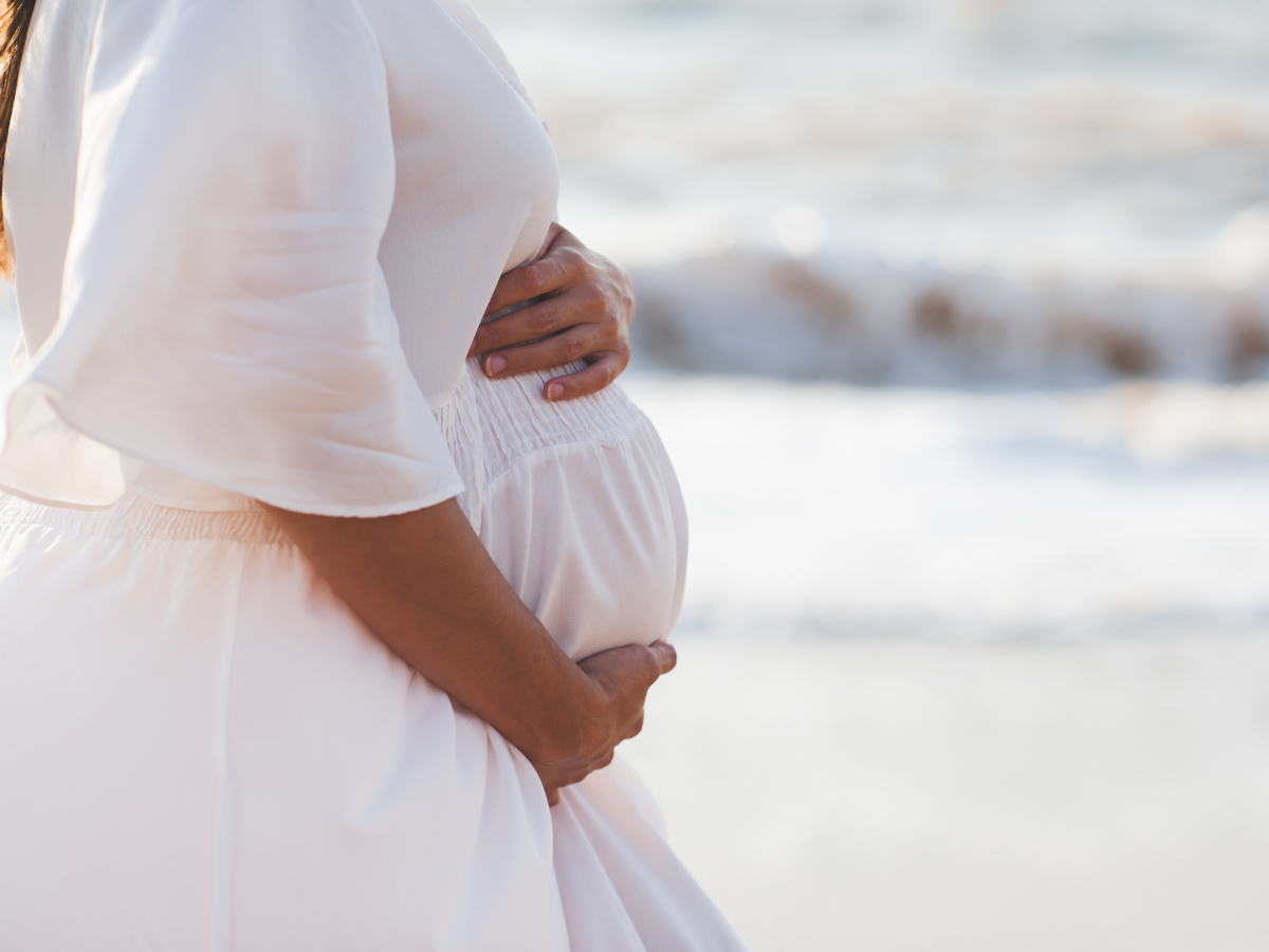 zwanger strand zomer
