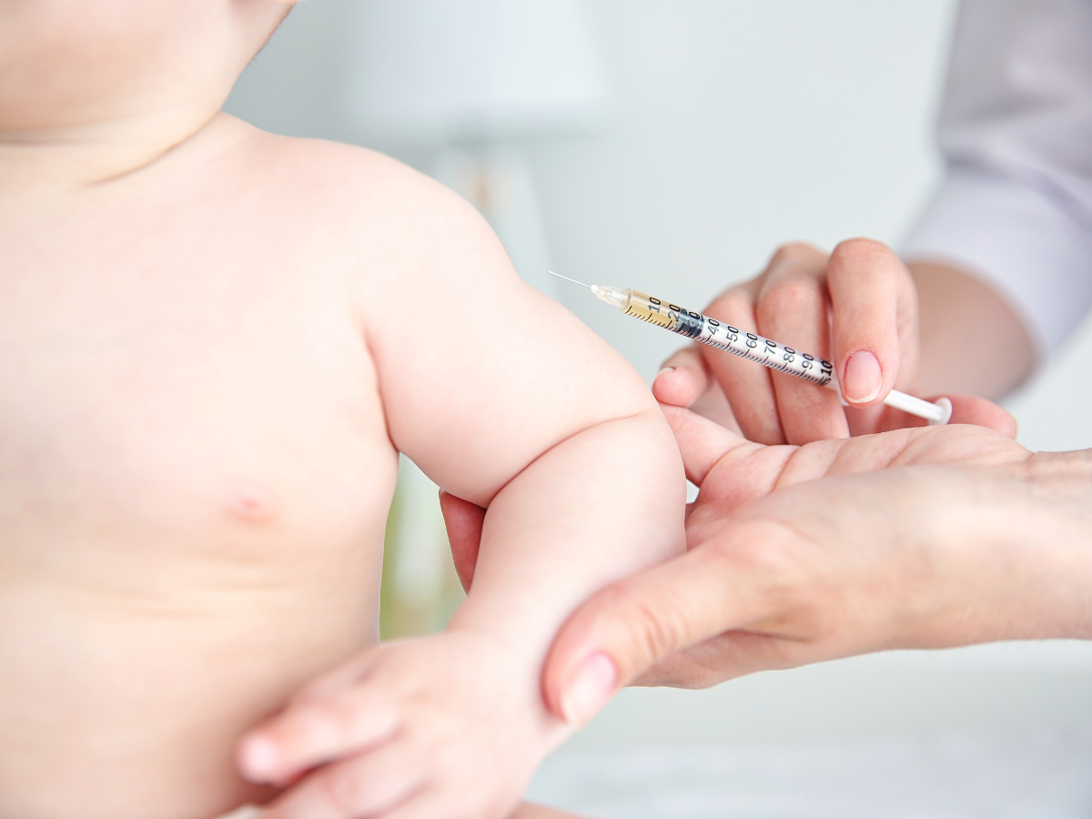 baby vaccinatie prik