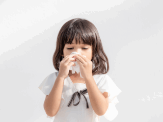 kind verkouden neus snuiten