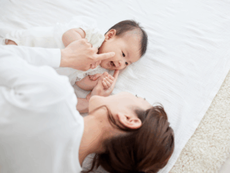 wanneer baby goed zien