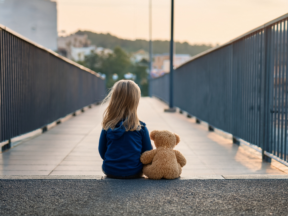 meisje weggehaald bij vader