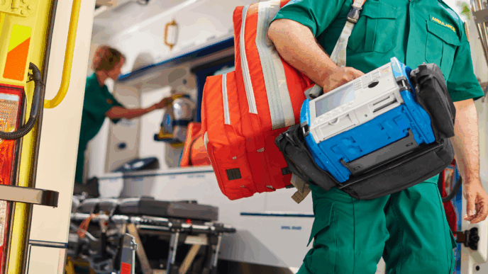 wachten op de spoedeisende hulp foto van ambulance