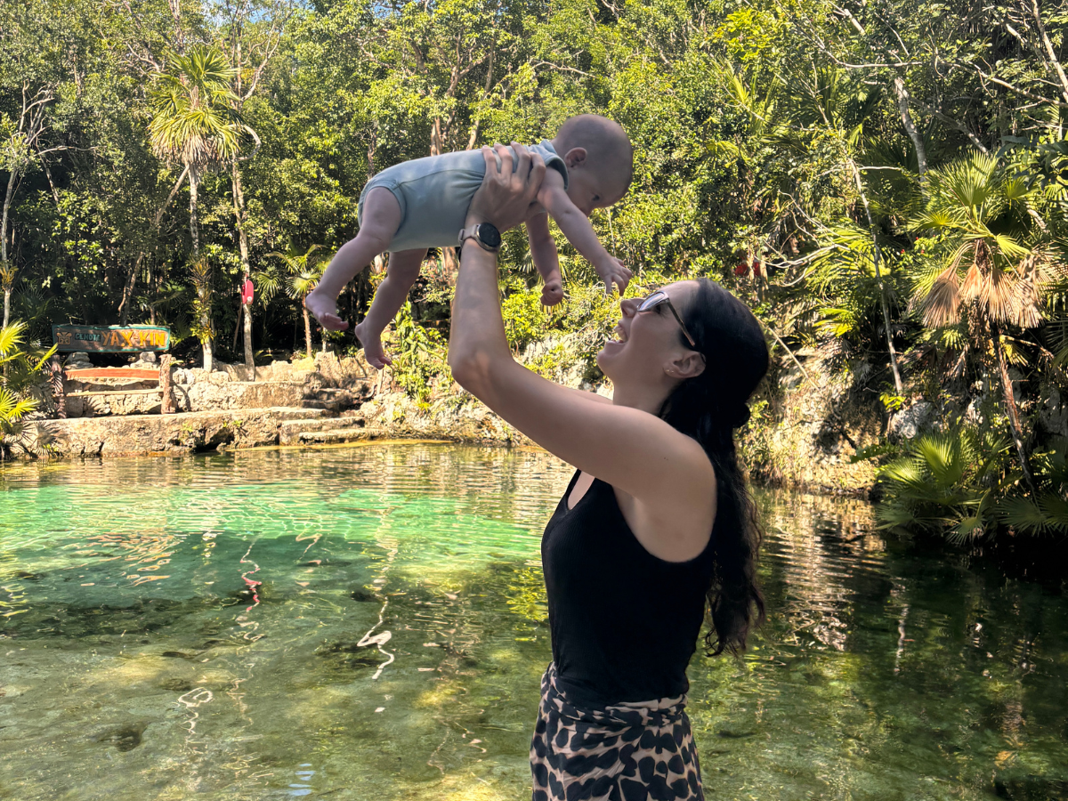 baby ziek op vakantie foto van tamara met baby max op reis