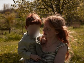 zwanger tijdens depressie foto van alicia en zoontje