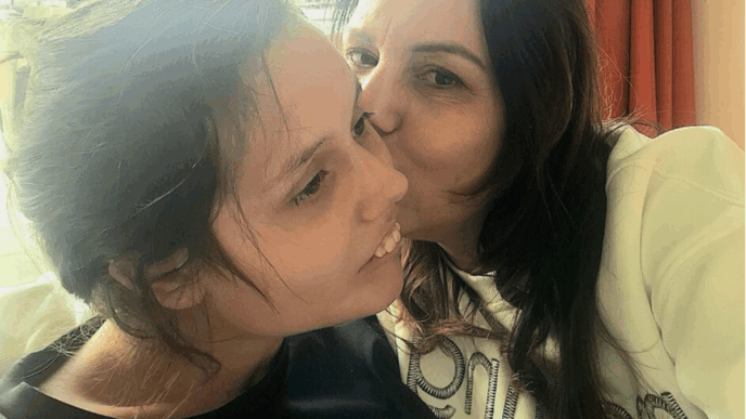 epilepsie kind aanval herkennen moeder foto van Thera