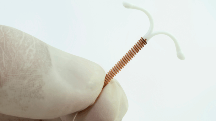 • menstruatieklachten spiraal ervaring handschoen houd spiraal vast