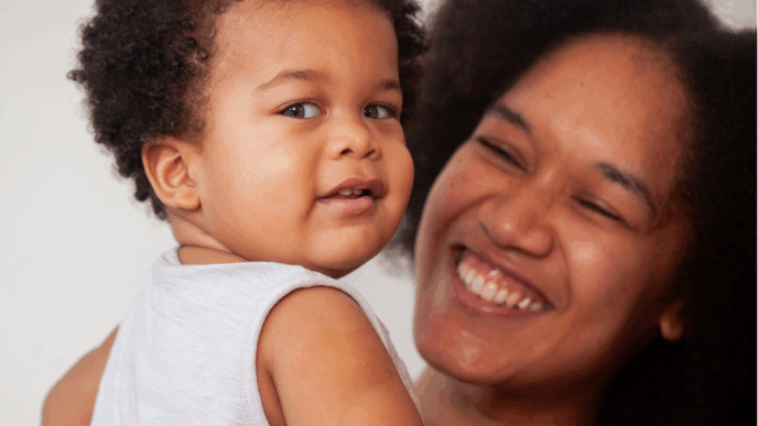 praten met kind ontwikkeling foto van moeder en kind