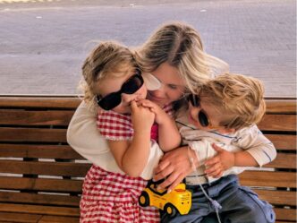 leven met MS als moeder foto van gezin romy