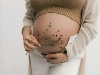 babyspullen doneren foto van zwngere vrouw