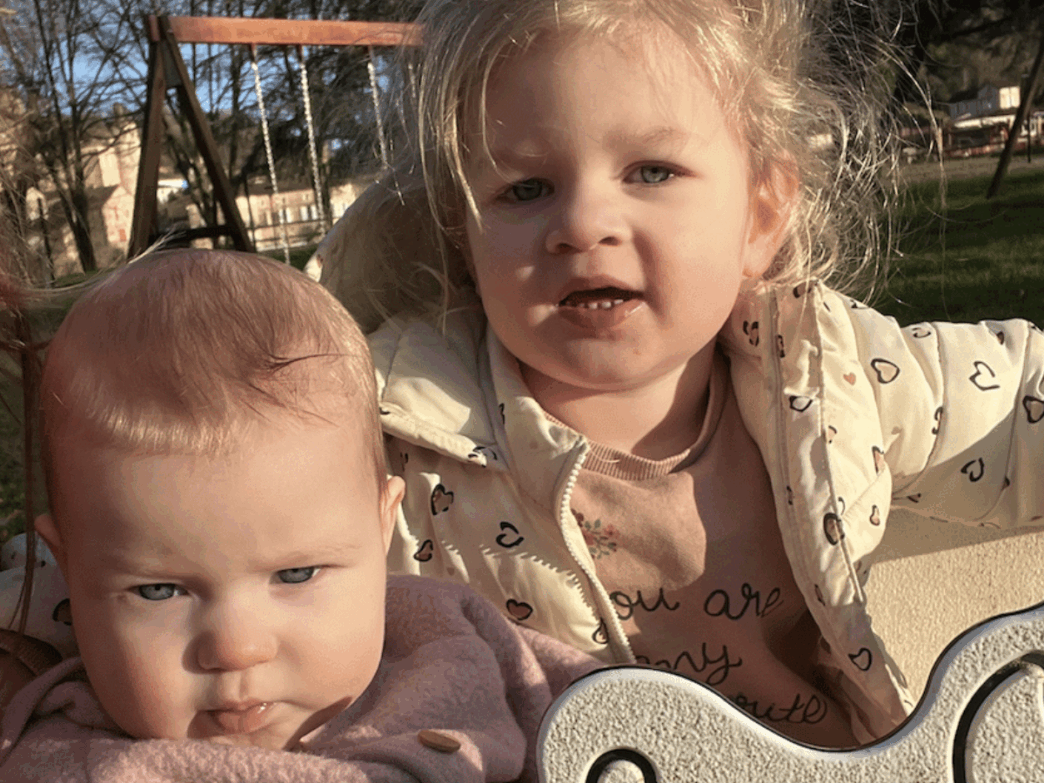 wonen in Frankrijk met kinderen twee kinderen buiten