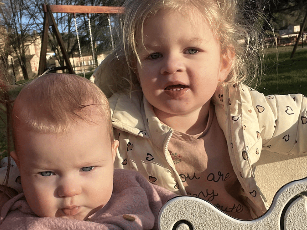 wonen in Frankrijk met kinderen twee kinderen buiten