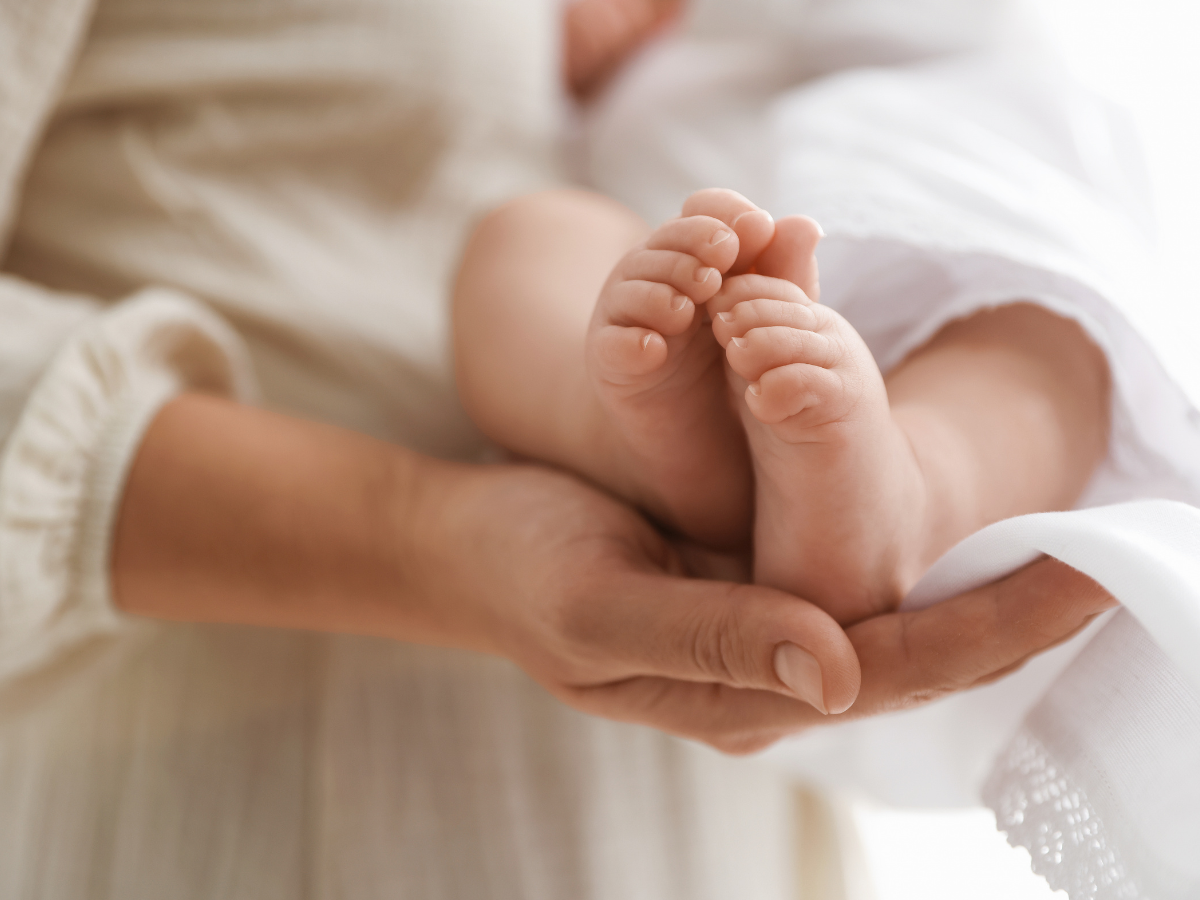 angst tijdens zwangerschap vrouw en baby voetjes