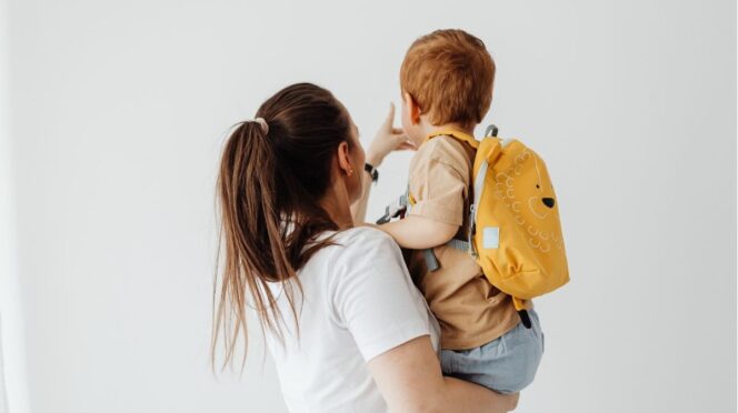 single moms gelukkig onderzoek foto van moeder en kind