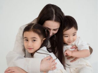 kinderopvang te duur werken loont niet foto van een gezin