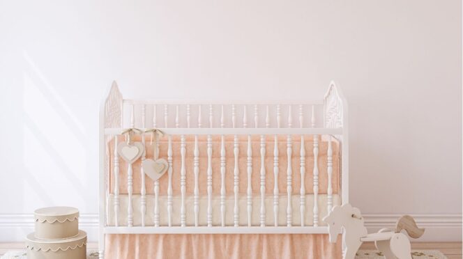 baby overleden samen slapen foto van lege ledikant