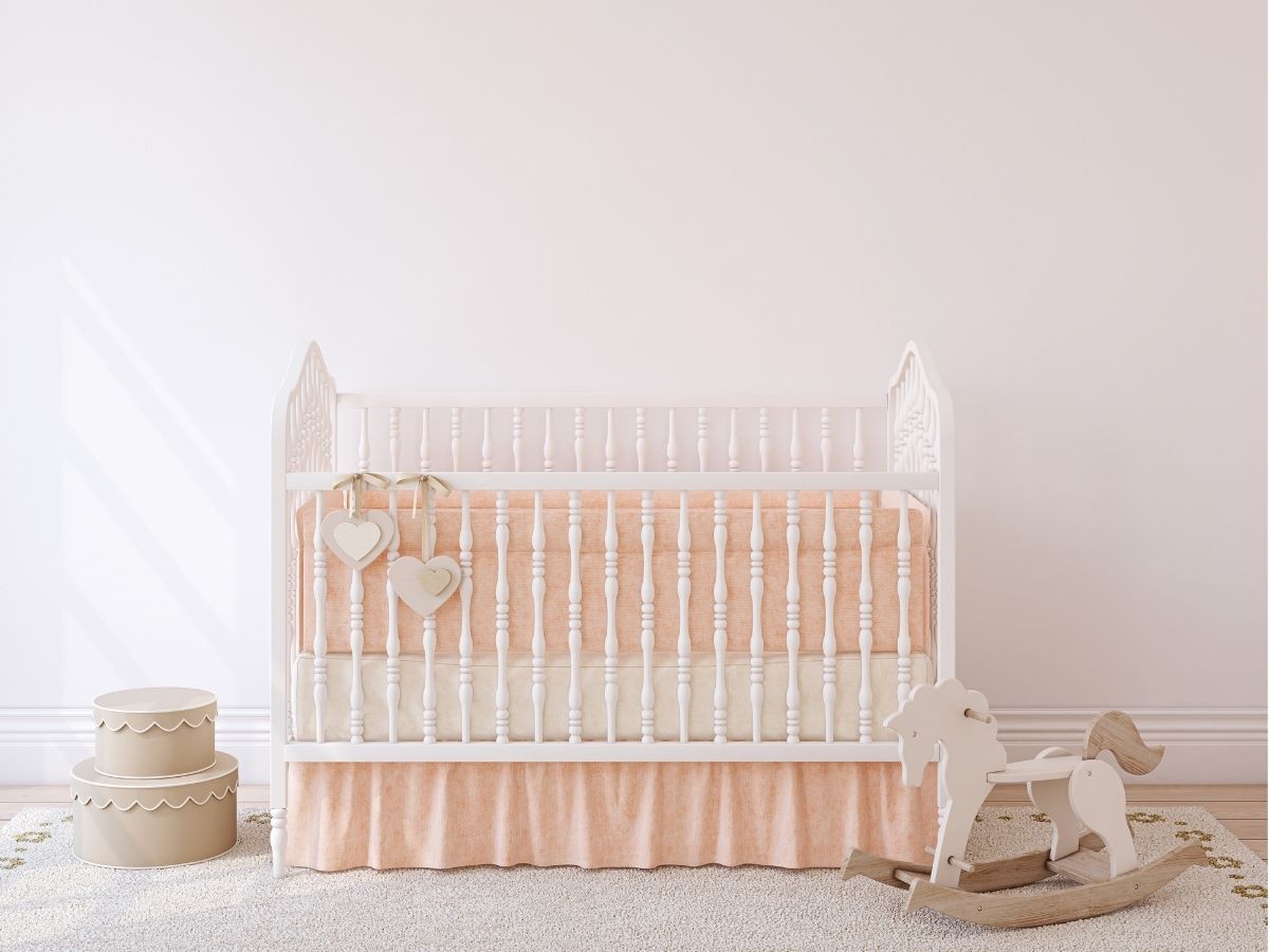 baby overleden samen slapen foto van lege ledikant