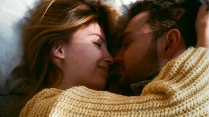 fantaseren over iemand anders foto van koppel in bed