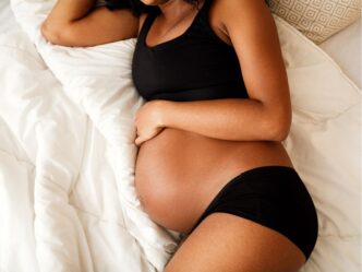 online zwangerschapsadviezen foto van zwangere vrouw