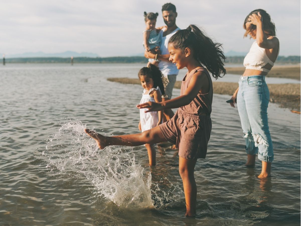 ouders betalen vakantie foto van familie op vakantie