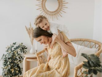 naam lief kind foto van moeder en kind