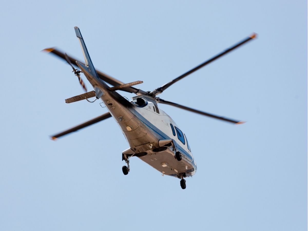zwangere vrouw ongeval foto van traumahelikopter