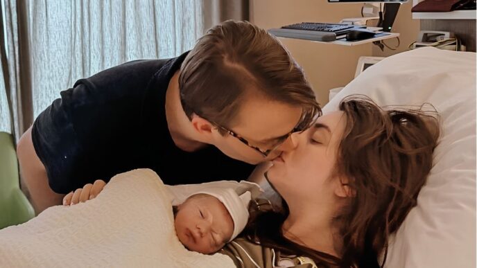 Jan Bauer onverwachte zwangerschap foto van de bevalling