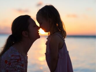 Unieke babynaam foto van moeder en dochter