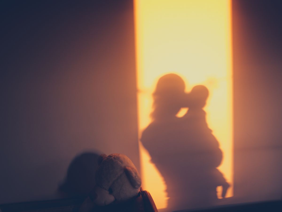 urgentie sociale huurwoning foto van moeder silhouet