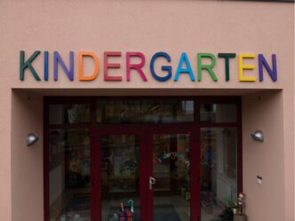 mishandeling crèche Indonesië foto van een willekeurige kinderopvang