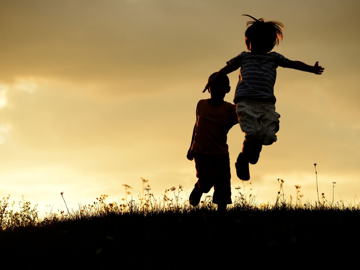 burenruzie opgelost foto van twee kinderen